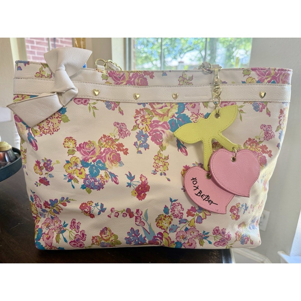 Betsey Johnson Tote Floral Big Bow Chain Strap Accent Logo Spring Pristine Cond.